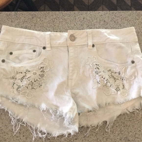 White American Eagle Shorts - Picture 1 of 4
